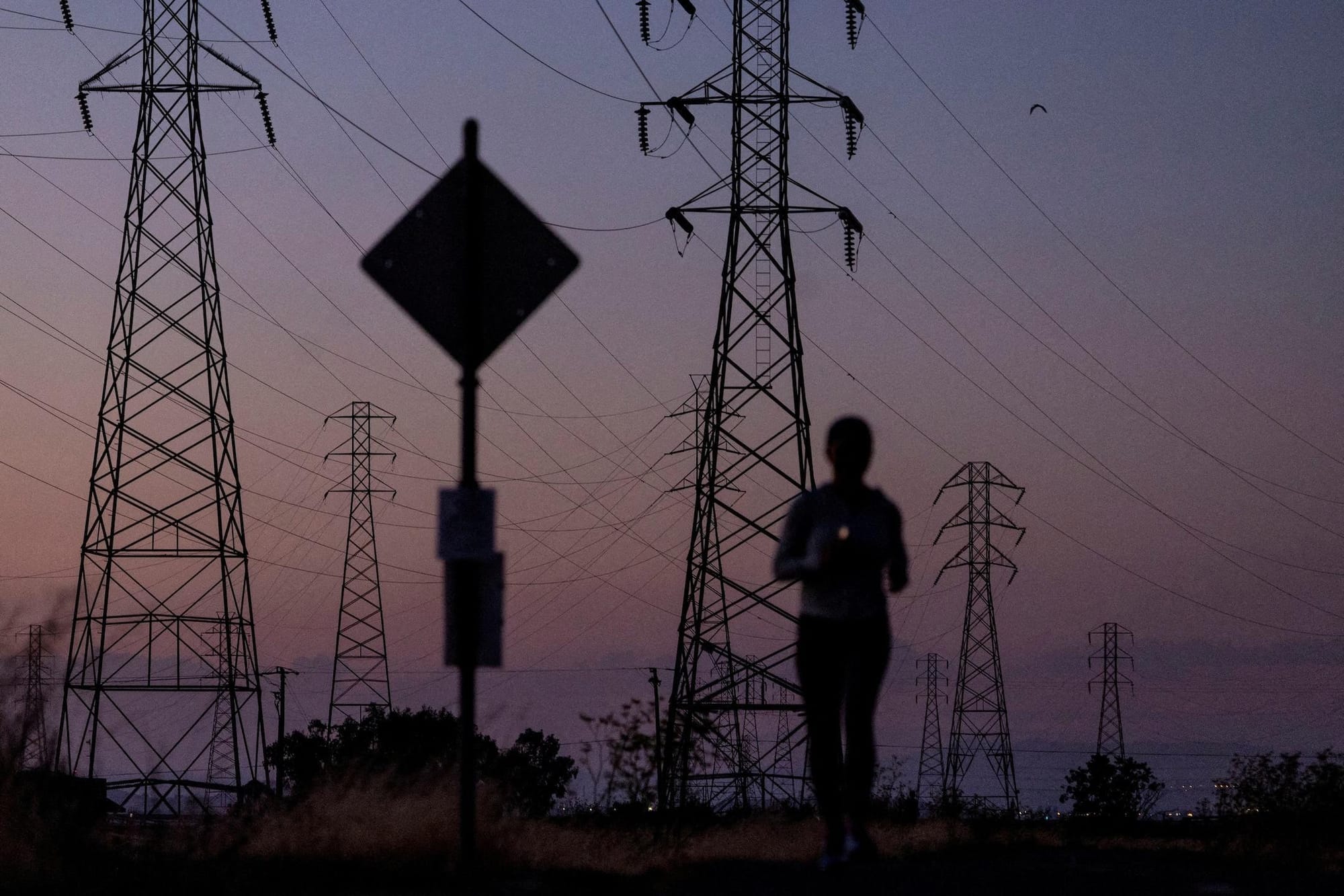 Indiana residents frustrated amid 10-day power outage