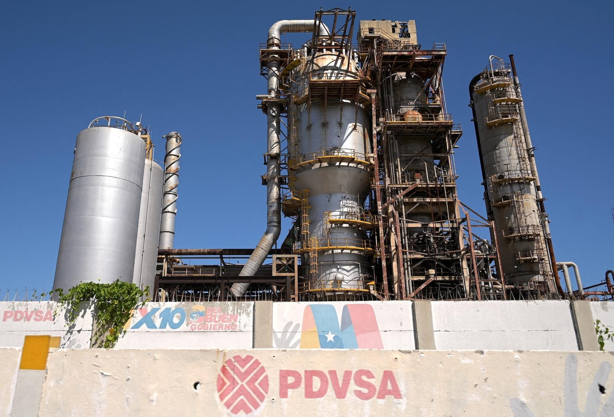 Challenges the U.S. will face to unlock Venezuela's oil