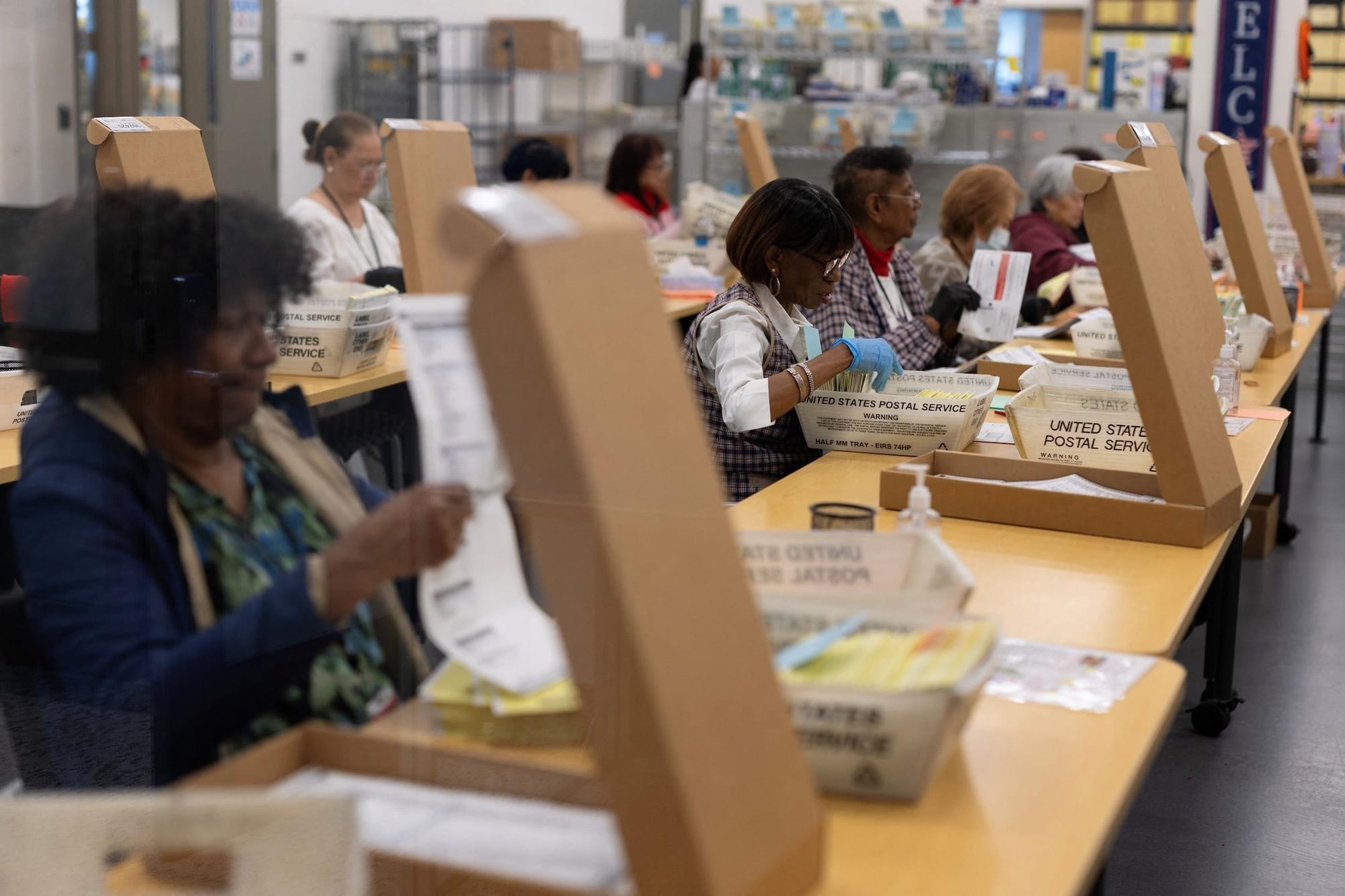 Whistleblower warns USPS system could disrupt mail ballots