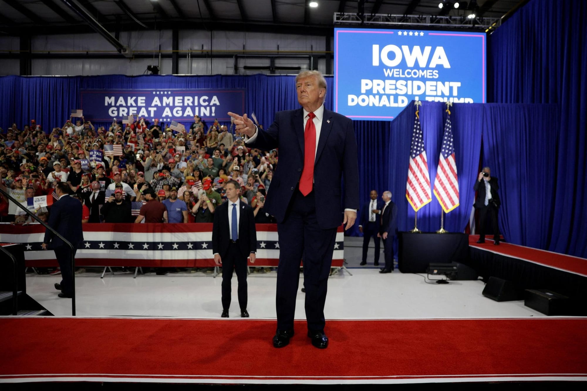 Trump orders suit to block Alaska results if GOP loses