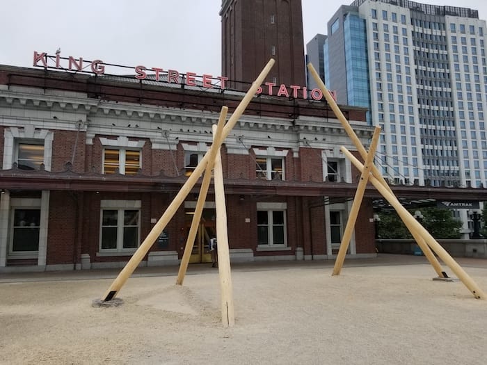 Brings the Medicine Sundial at King Street Station