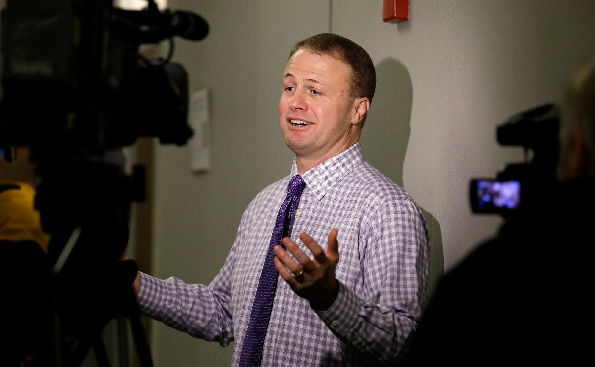 Tim Eyman, talking in front of cameras