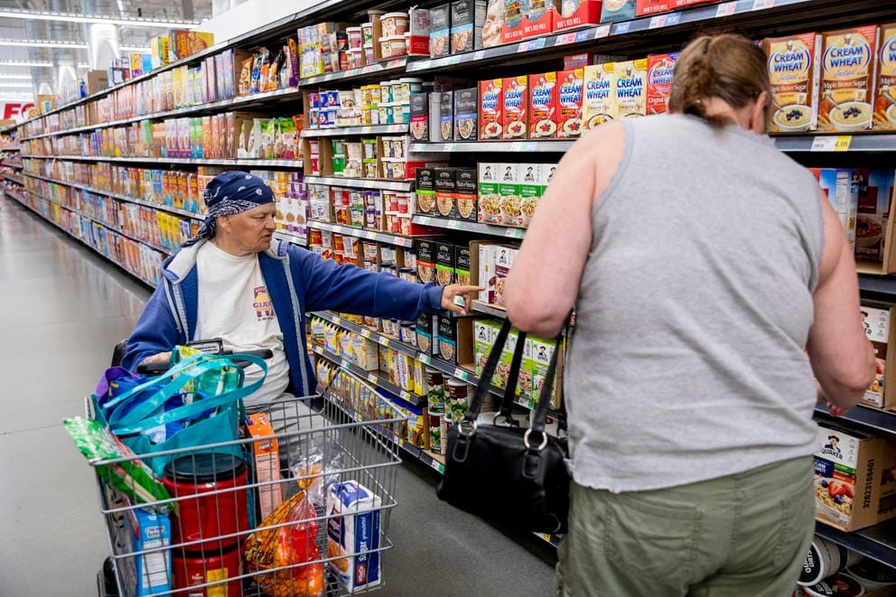 Gina in a grocery isle