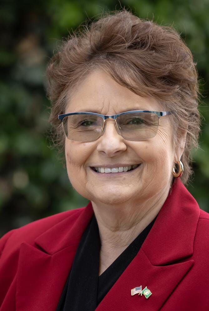 Deb Manjarrez