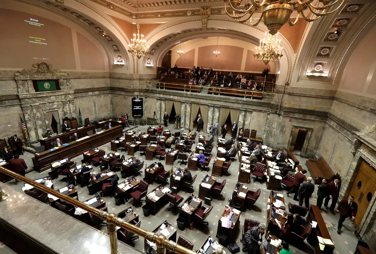 WA Senate passes "missing middle" bill to increase housing density ...