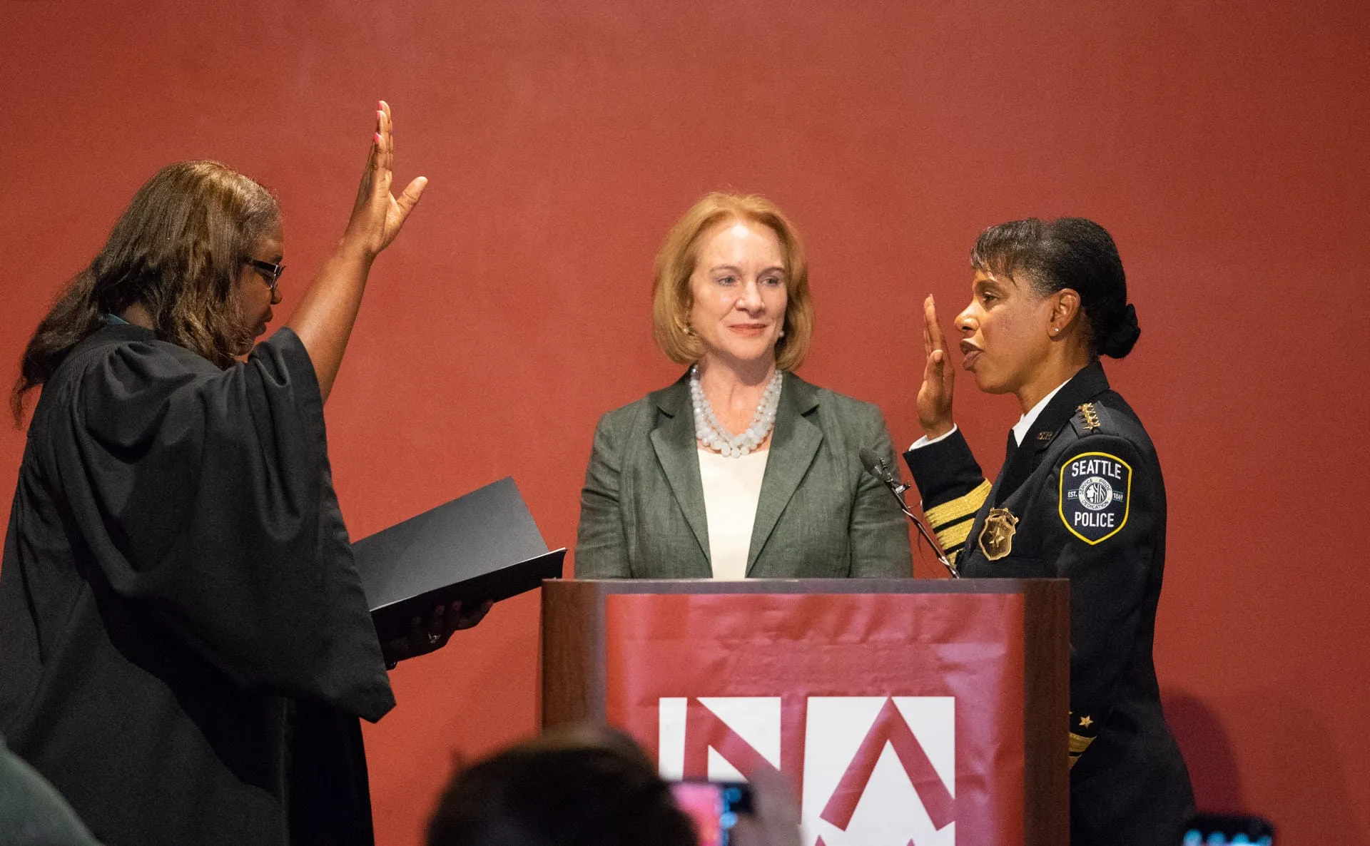 Carmen Best sworn in as Seattle police chief | Cascade PBS