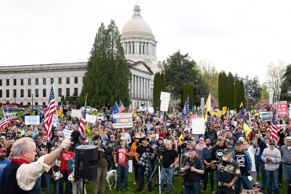Anti-lock down demonstrators in Olympia