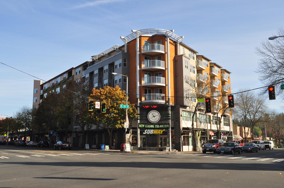 Seattle_-_Lake_City_-_Rekhi_Building_01
