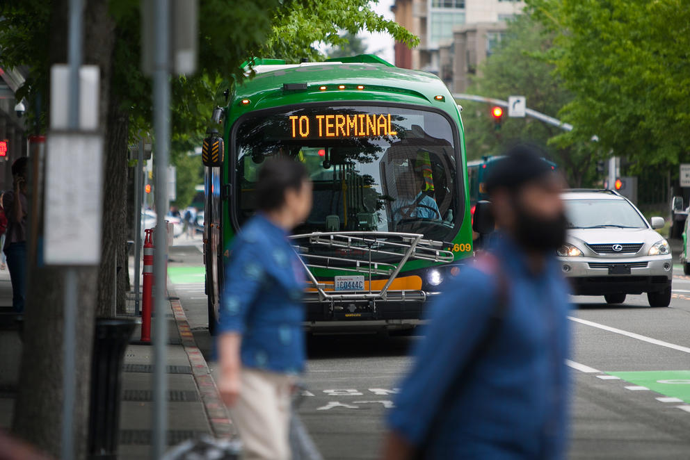an electric bus in bellevue