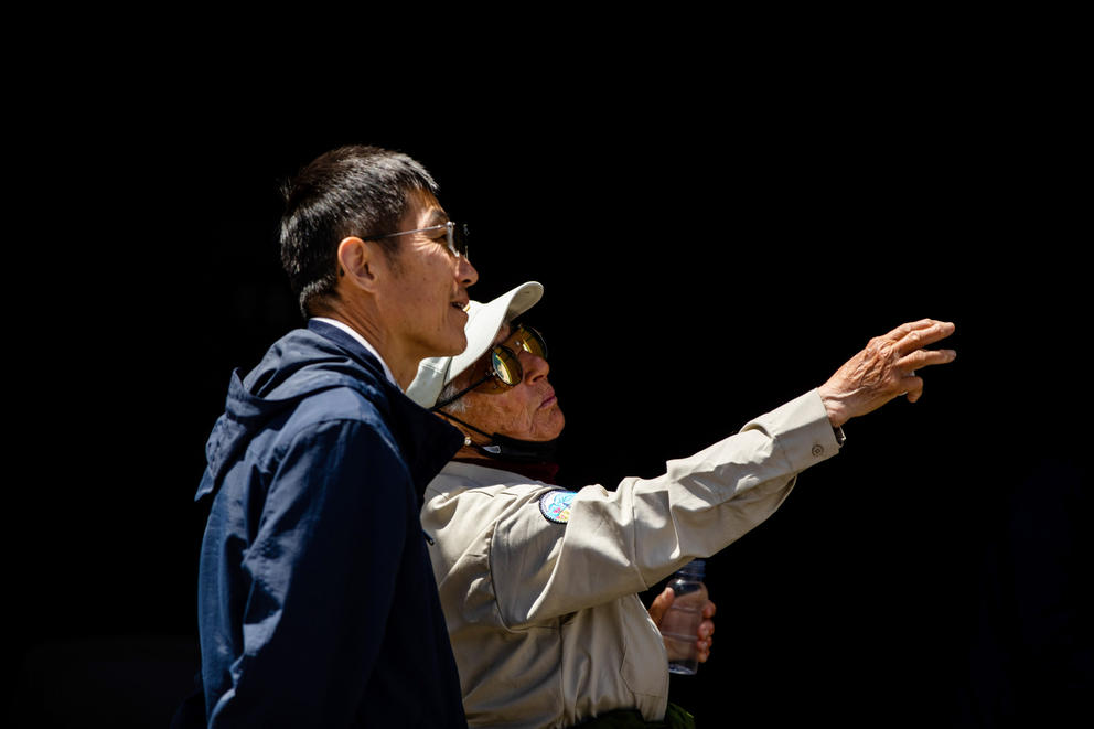 Park ranger at Mount Rainier National Park speaks to visitor