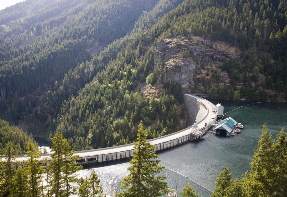 Ross dam hangs over a dramatic mountainscape