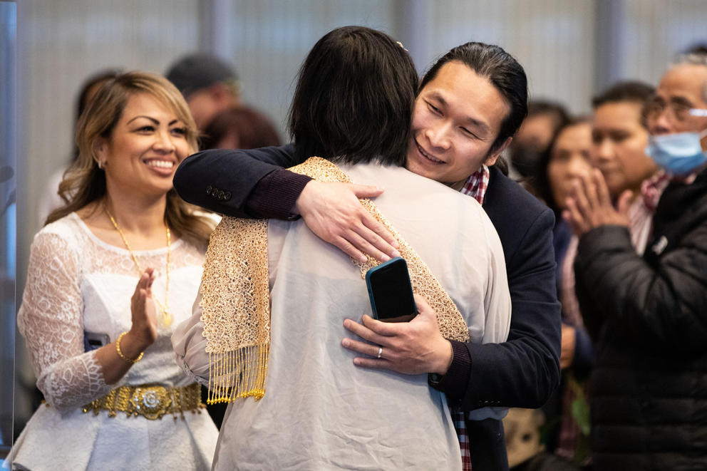 Sambath Eat embraces Sina Sam 