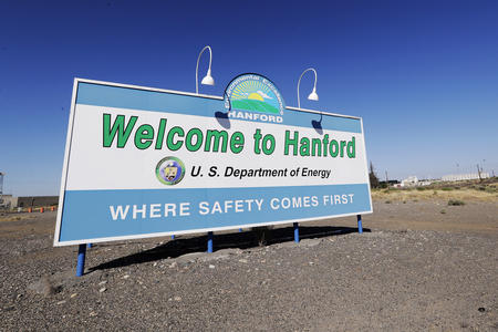 Welcome to Hanford sign