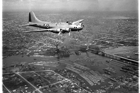 B-52 bomber flies over Seattle