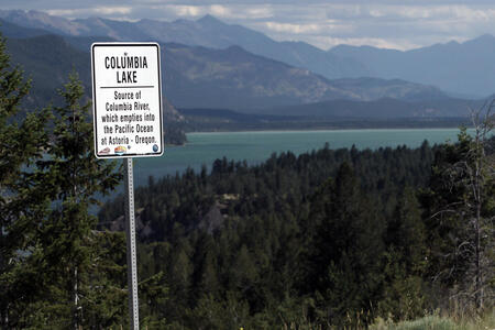 Lake Columbia sign